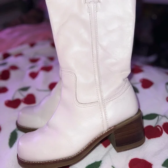 🤍Creme colored Aldo Boots, Good Condition. Genuine Real Leather🤍 - Picture 2 of 12